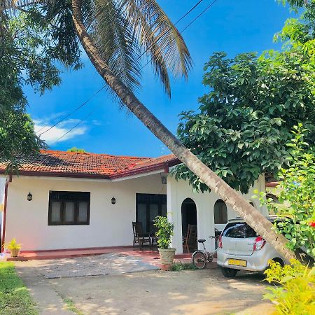 Villa 163 Negombo Eksteriør bilde